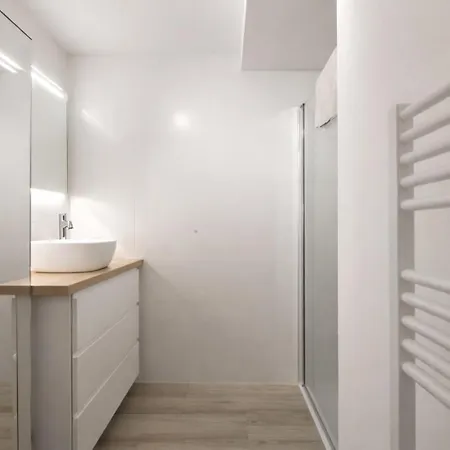 A Quelques Pas De La Et Du Centre Appartement *