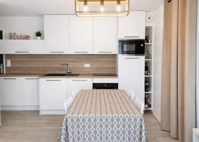 Appartement A Quelques Pas De La Et Du Centre *